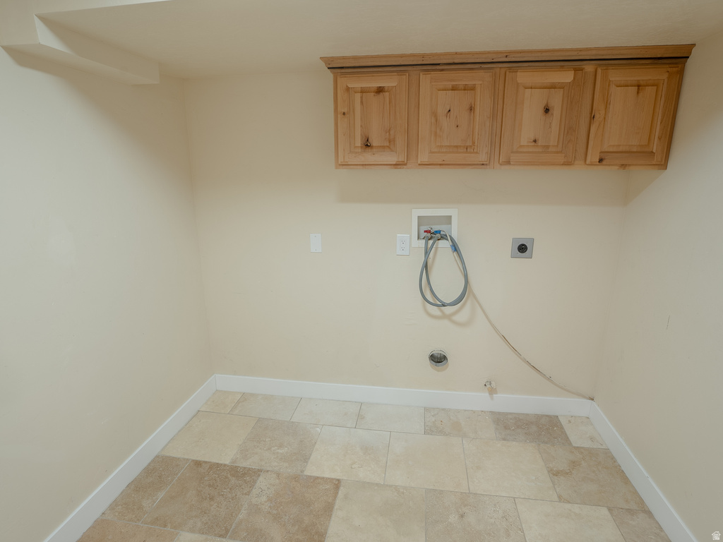 8492 S MESA DR Sandy, UT 84093