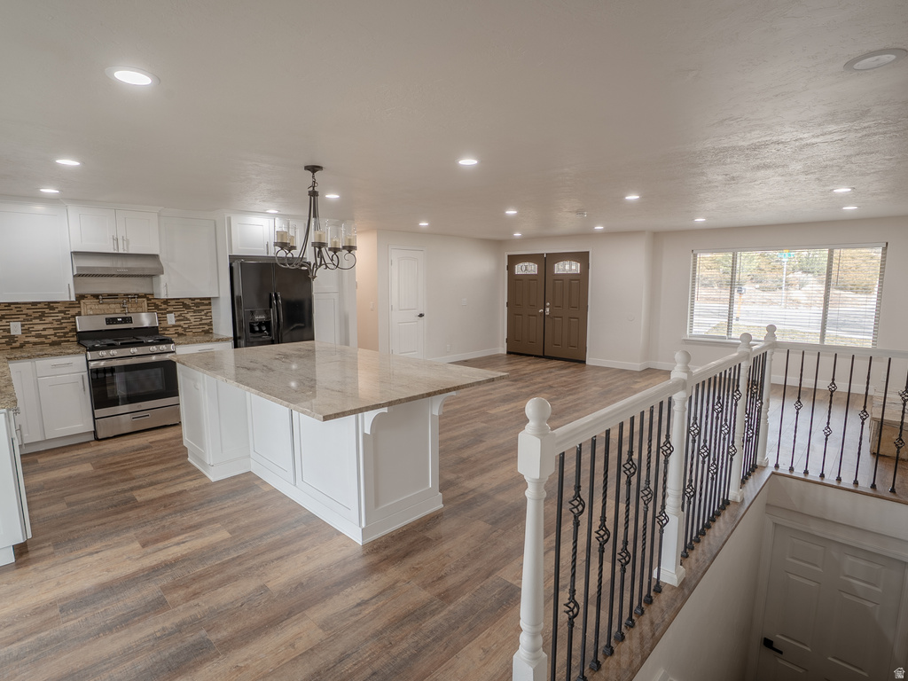 8492 S MESA DR Sandy, UT 84093