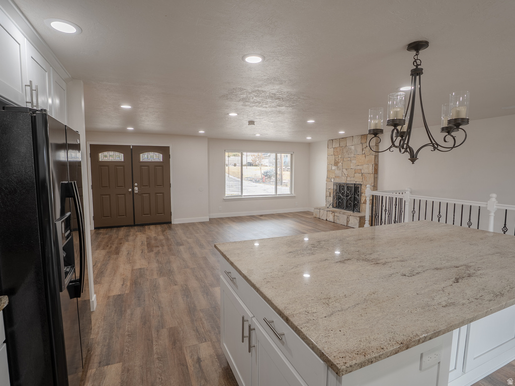 8492 S MESA DR Sandy, UT 84093