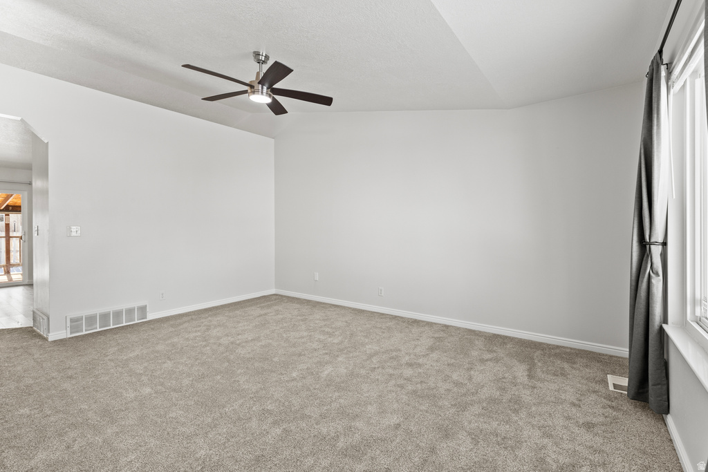 122 WAPITI LOOP Hyrum, UT 84319