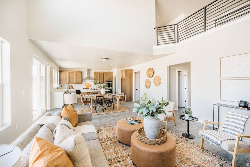 5199 S PARAMOUNT CV Riverdale, UT 84405