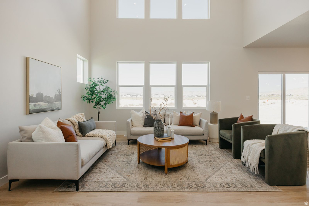 5199 S PARAMOUNT CV Riverdale, UT 84405