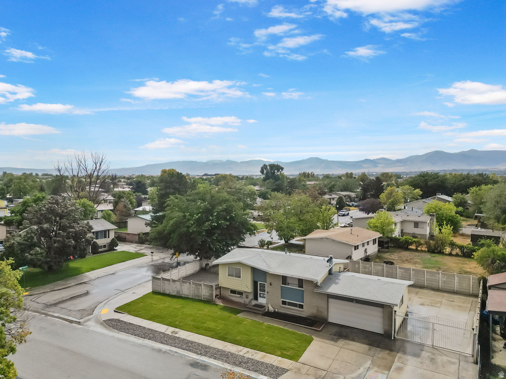 6622 S GEORGIA DR West Jordan, UT 84084