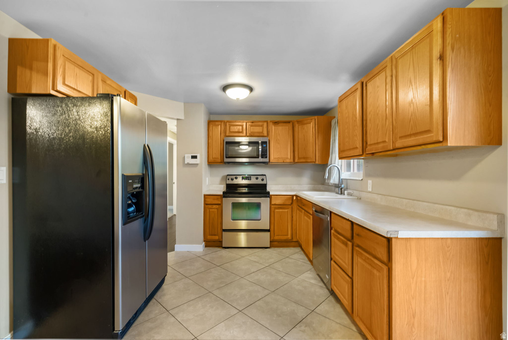 6622 S GEORGIA DR West Jordan, UT 84084