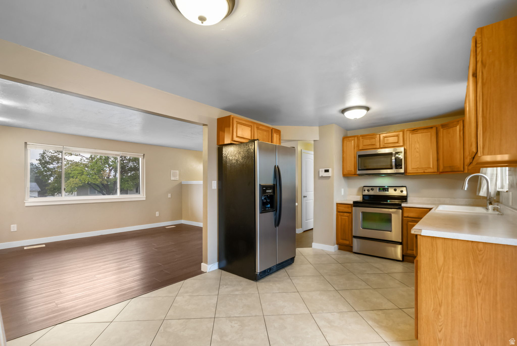 6622 S GEORGIA DR West Jordan, UT 84084