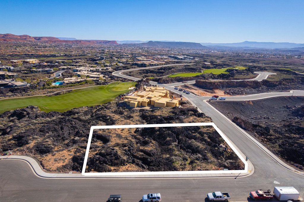 2417  LAVA VISTA DR Santa Clara, UT 84765