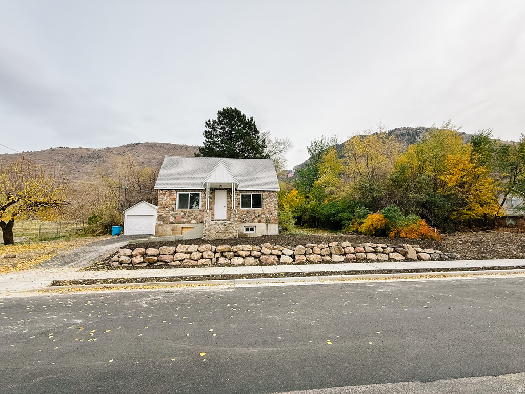 2540 N MOUNTAIN RD North Ogden, UT 84414