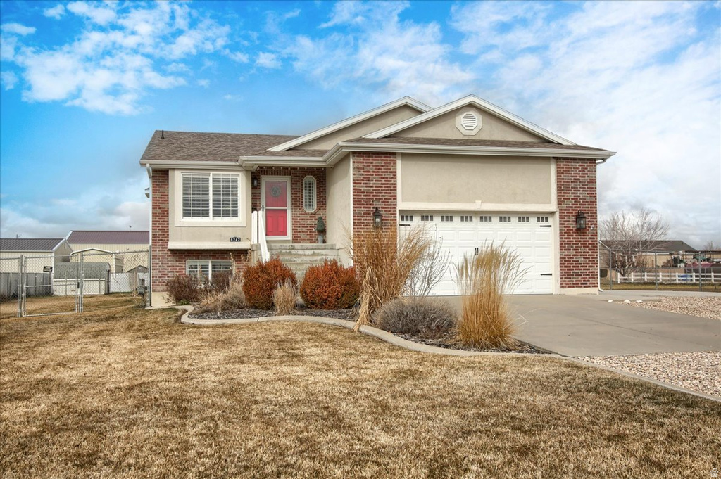 6242 W 5950 S Hooper, UT 84315