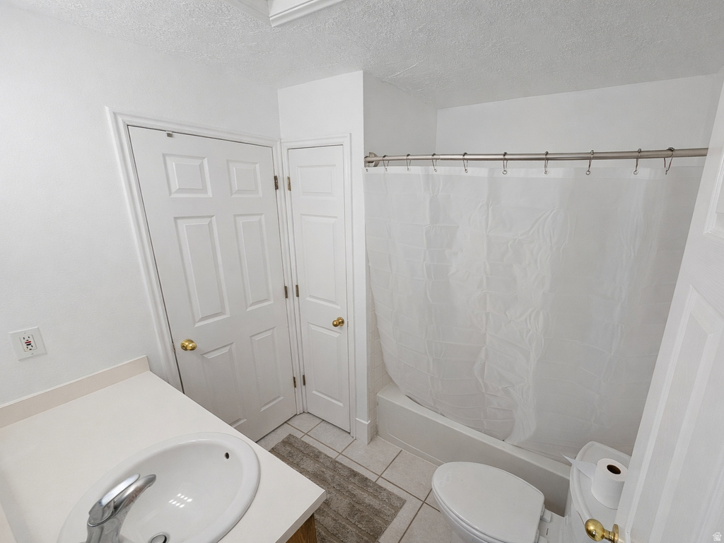 8464 S MEADOWLARK LN West Jordan, UT 84088