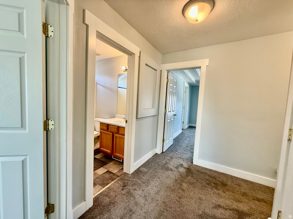 6724 W HUNTER WOOD CIR West Valley City, UT 84128