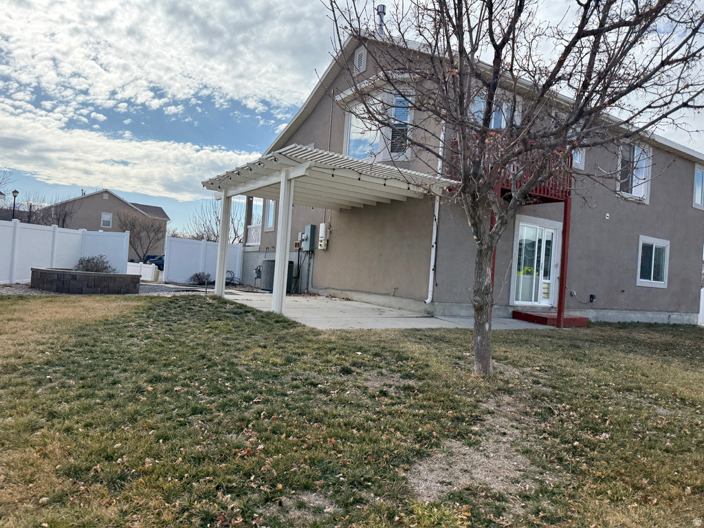 6724 W HUNTER WOOD CIR West Valley City, UT 84128