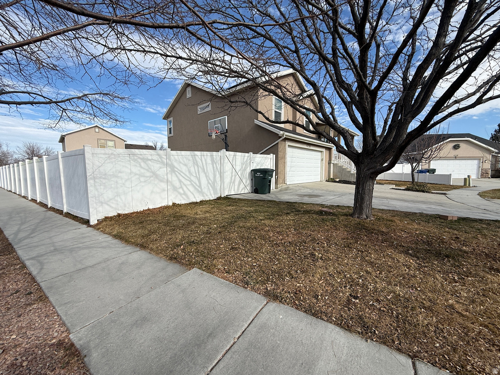 6724 W HUNTER WOOD CIR West Valley City, UT 84128
