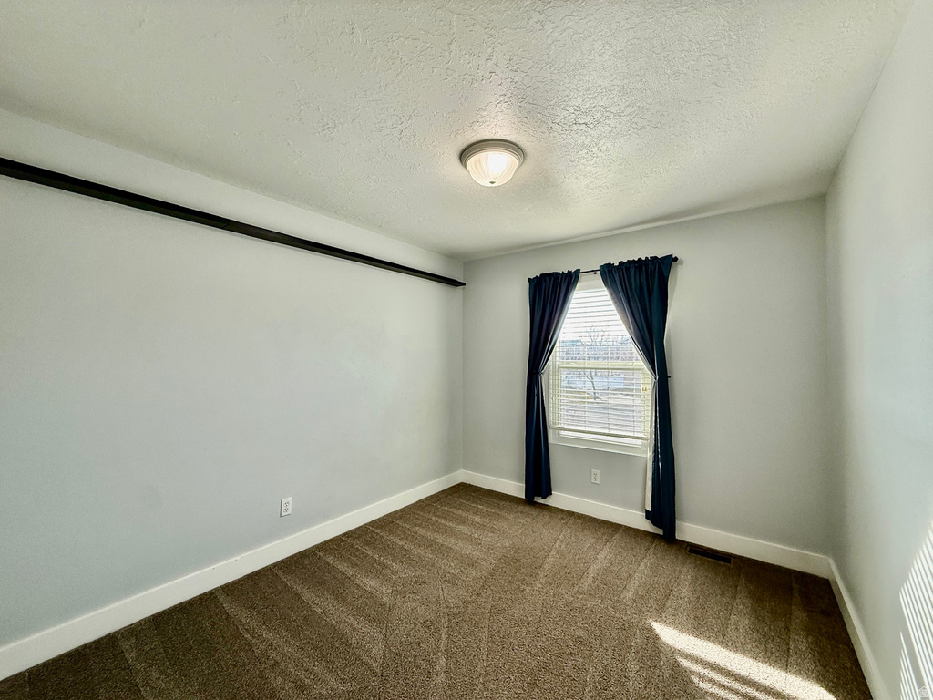 6724 W HUNTER WOOD CIR West Valley City, UT 84128