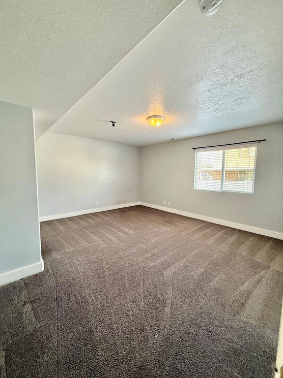 6724 W HUNTER WOOD CIR West Valley City, UT 84128