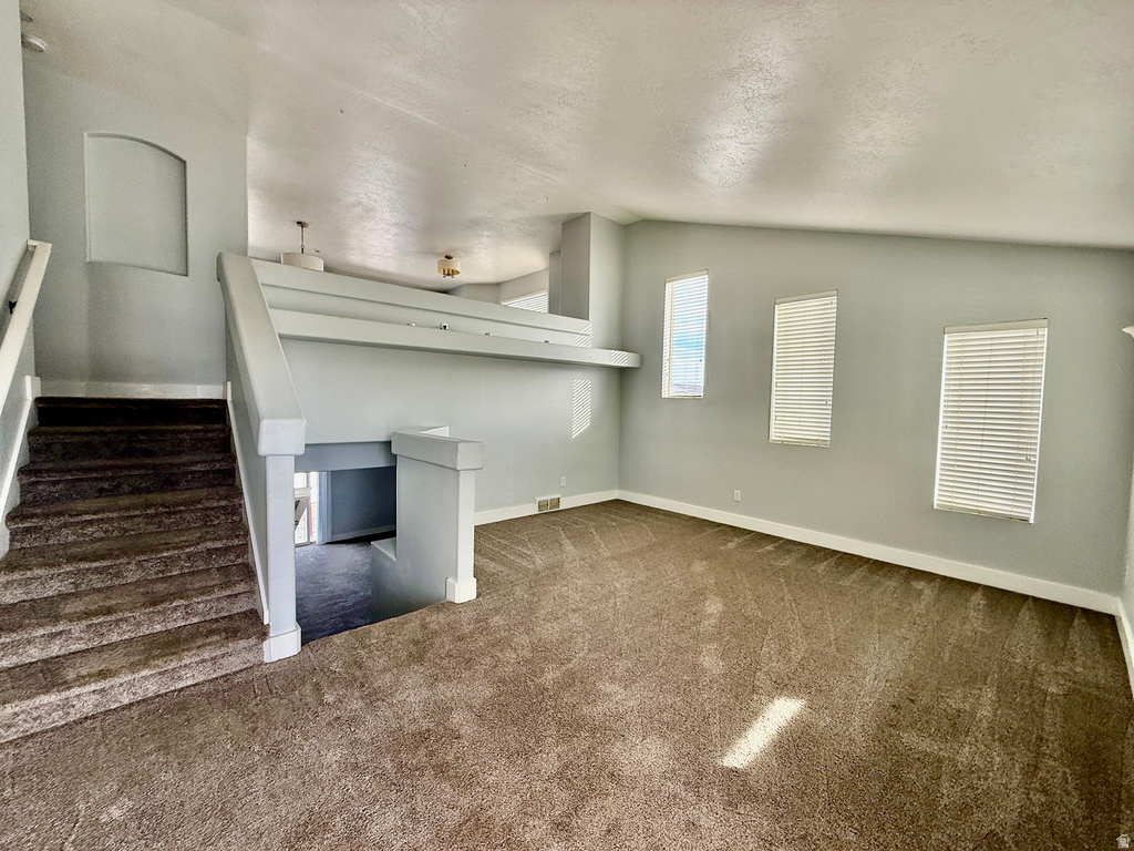 6724 W HUNTER WOOD CIR West Valley City, UT 84128