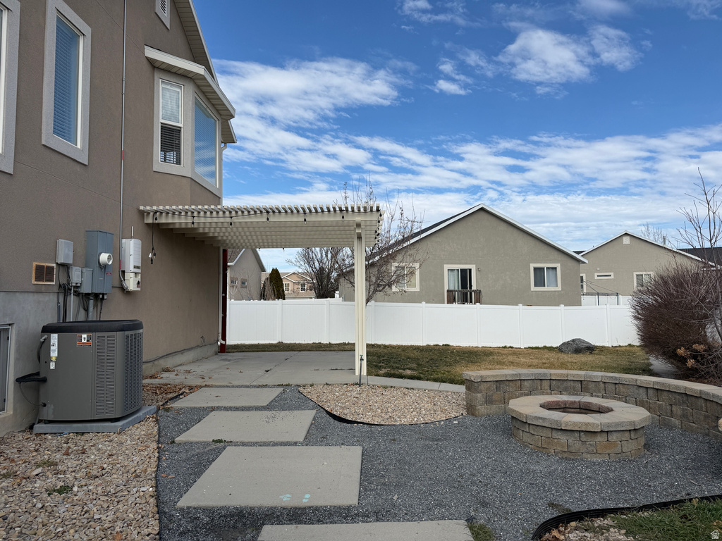 6724 W HUNTER WOOD CIR West Valley City, UT 84128