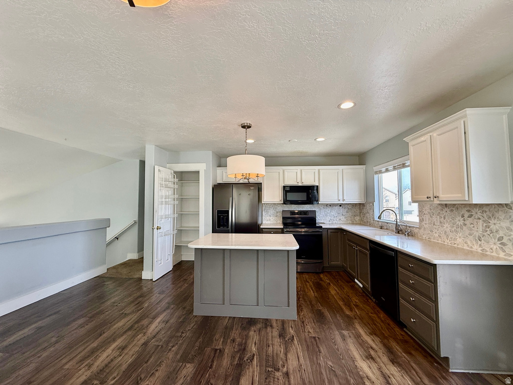 6724 W HUNTER WOOD CIR West Valley City, UT 84128