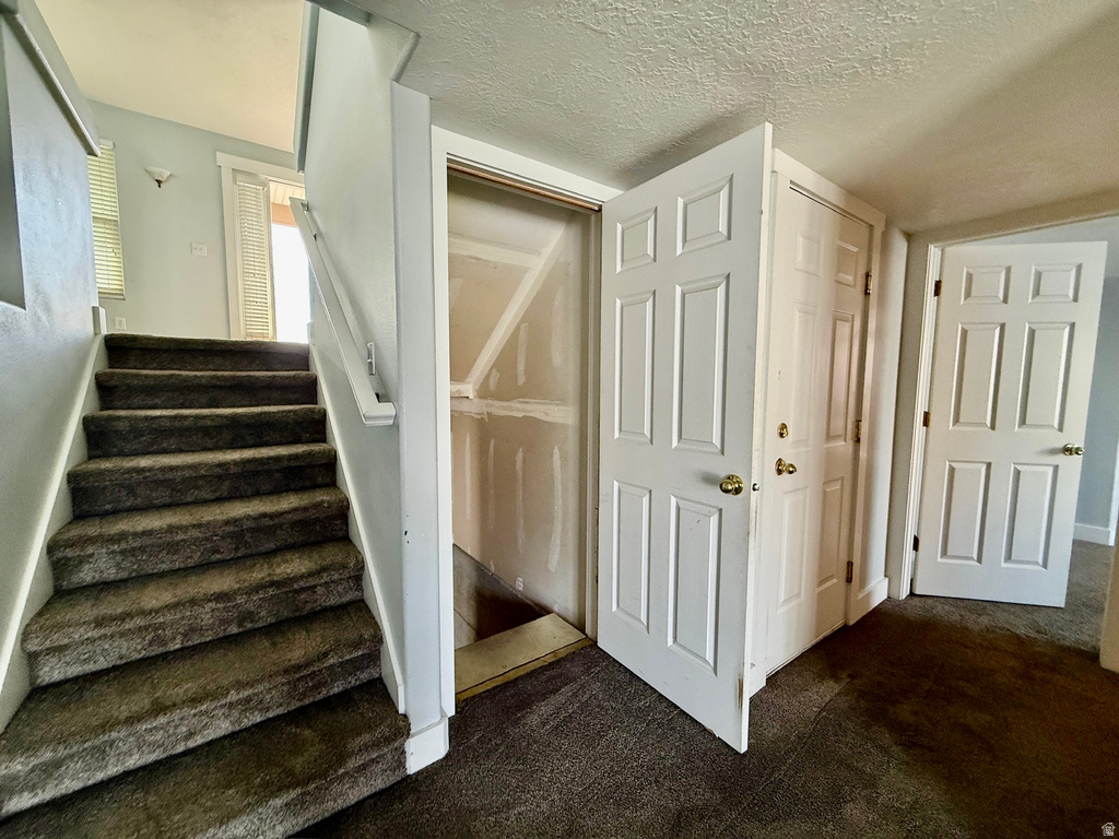 6724 W HUNTER WOOD CIR West Valley City, UT 84128