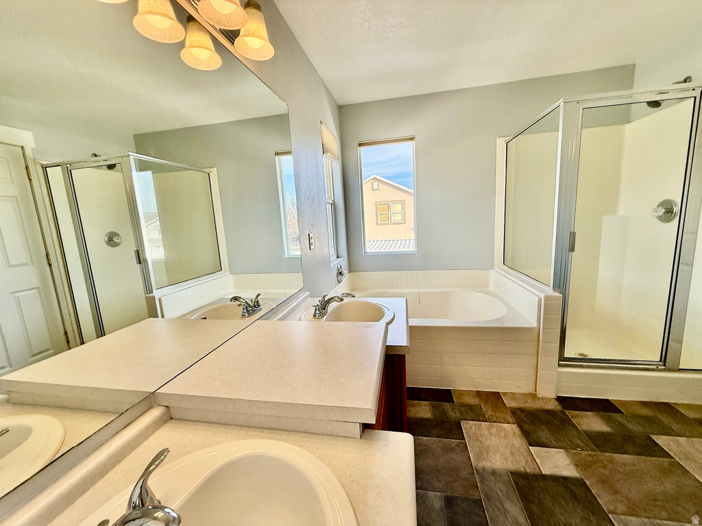 6724 W HUNTER WOOD CIR West Valley City, UT 84128