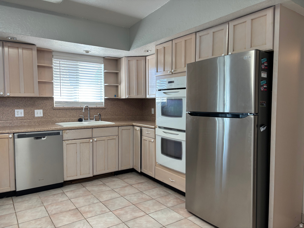 3880 N RAILROAD CIR Grantsville, UT 84029