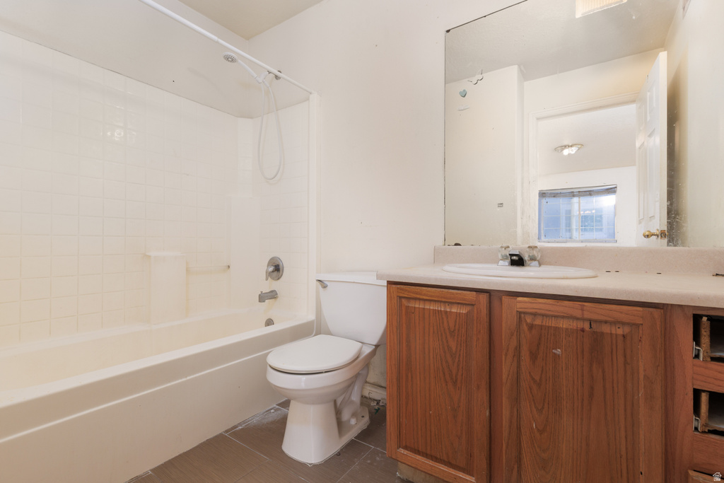 30 W 7500 S #18 Midvale, UT 84047