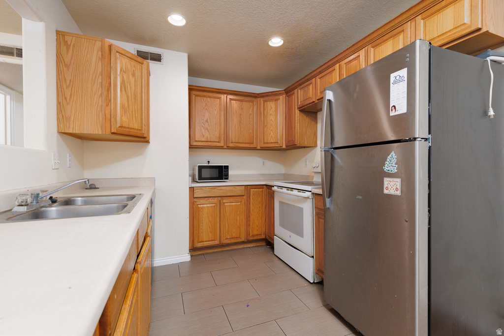 30 W 7500 S #18 Midvale, UT 84047