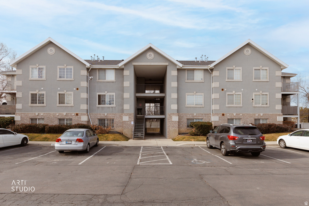 30 W 7500 S #18 Midvale, UT 84047