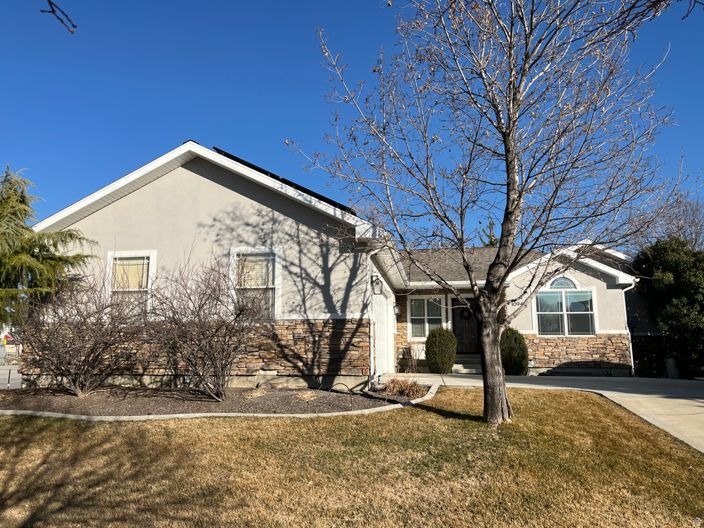 10945 S HYRUM PL Sandy, UT 84070