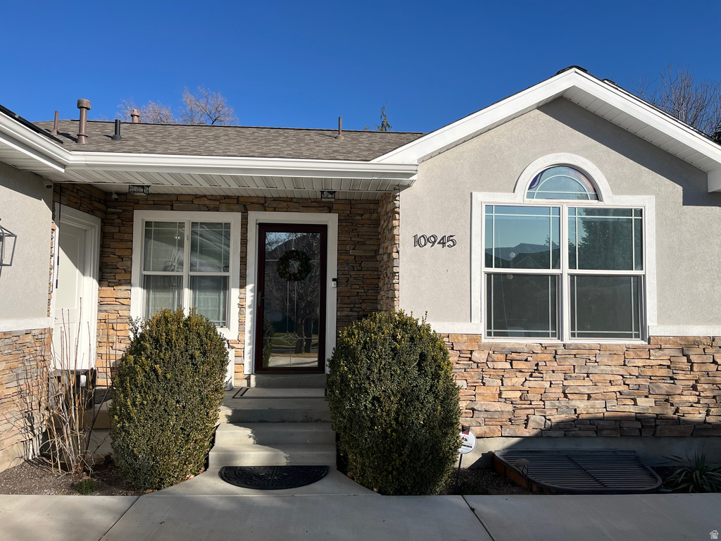 10945 S HYRUM PL Sandy, UT 84070