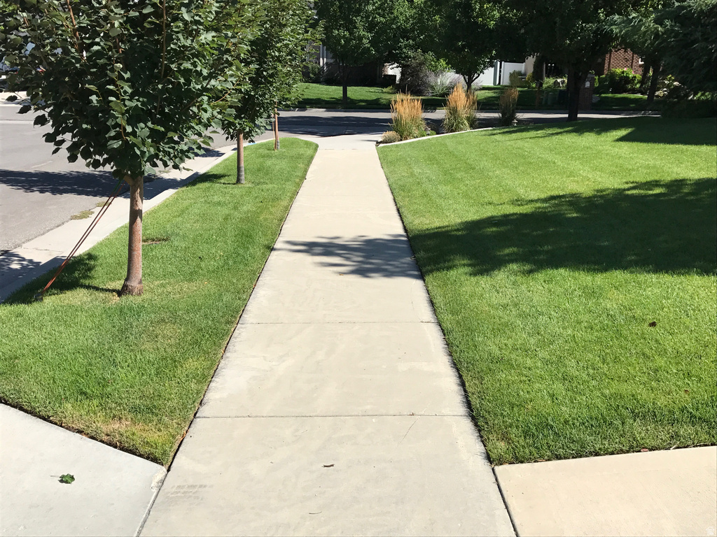 10945 S HYRUM PL Sandy, UT 84070