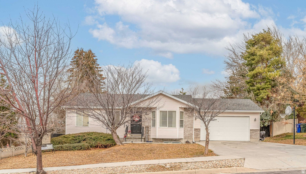 729 E CRESTVIEW DR Tooele, UT 84074