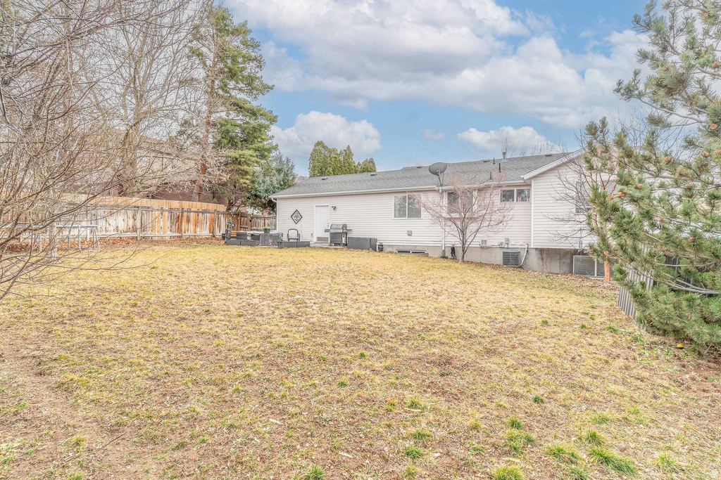 729 E CRESTVIEW DR Tooele, UT 84074