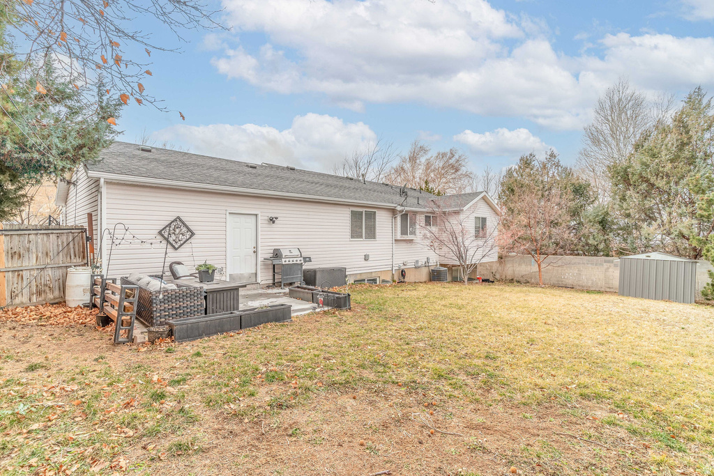 729 E CRESTVIEW DR Tooele, UT 84074