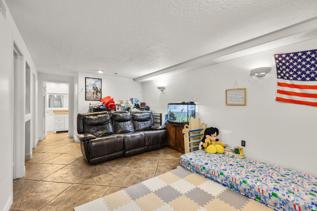 1075 W 4175 S Riverdale, UT 84405