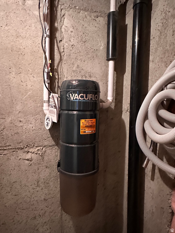 11521 S BLACK FOREST DR Sandy, UT 84094