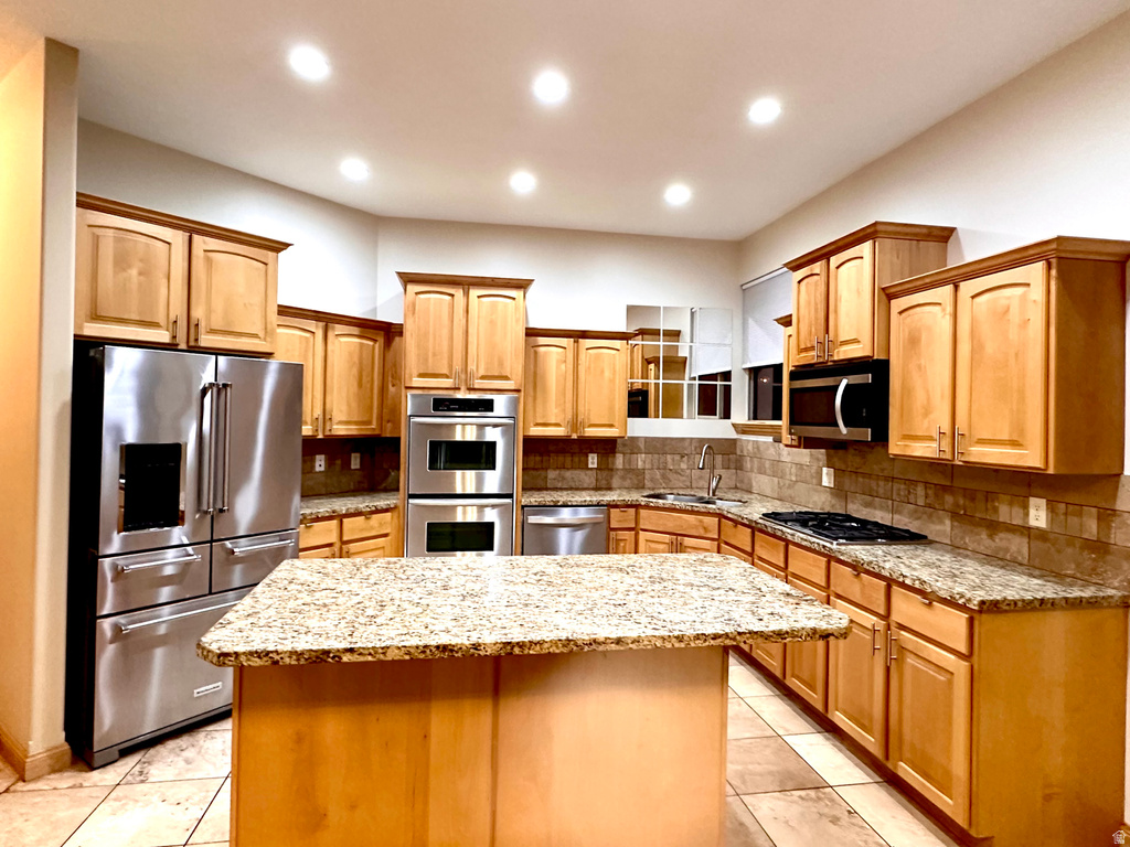 11521 S BLACK FOREST DR Sandy, UT 84094