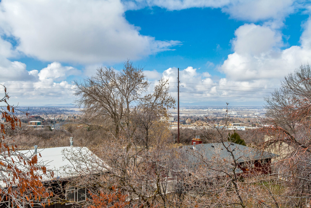 1638 COUNTRY HILLS DR Ogden, UT 84403