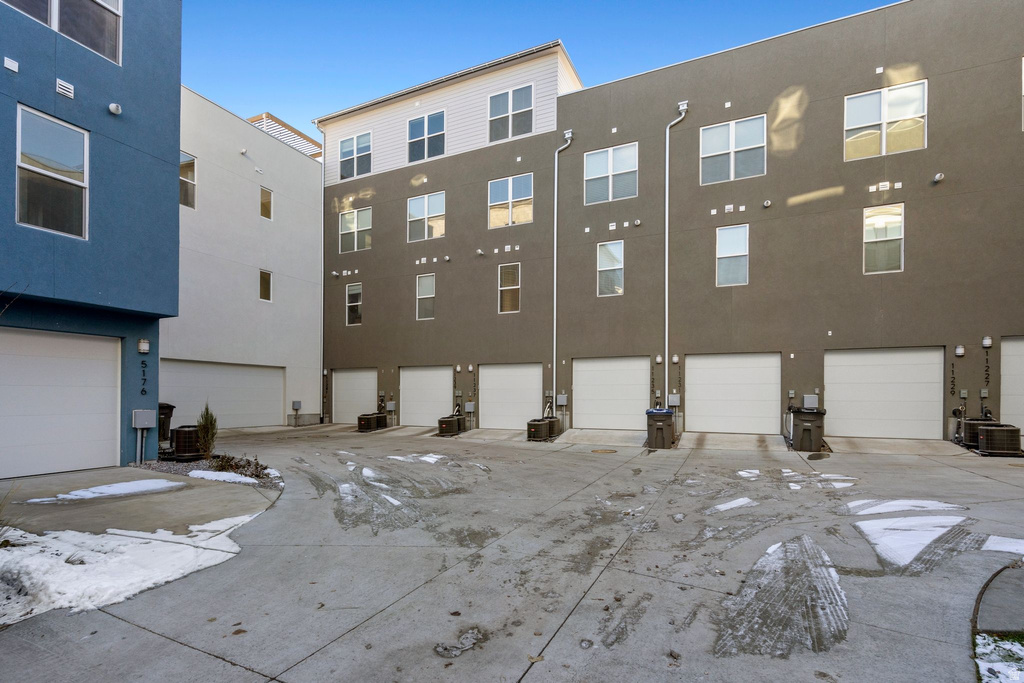 11237 S FREESTONE RD South Jordan, UT 84009