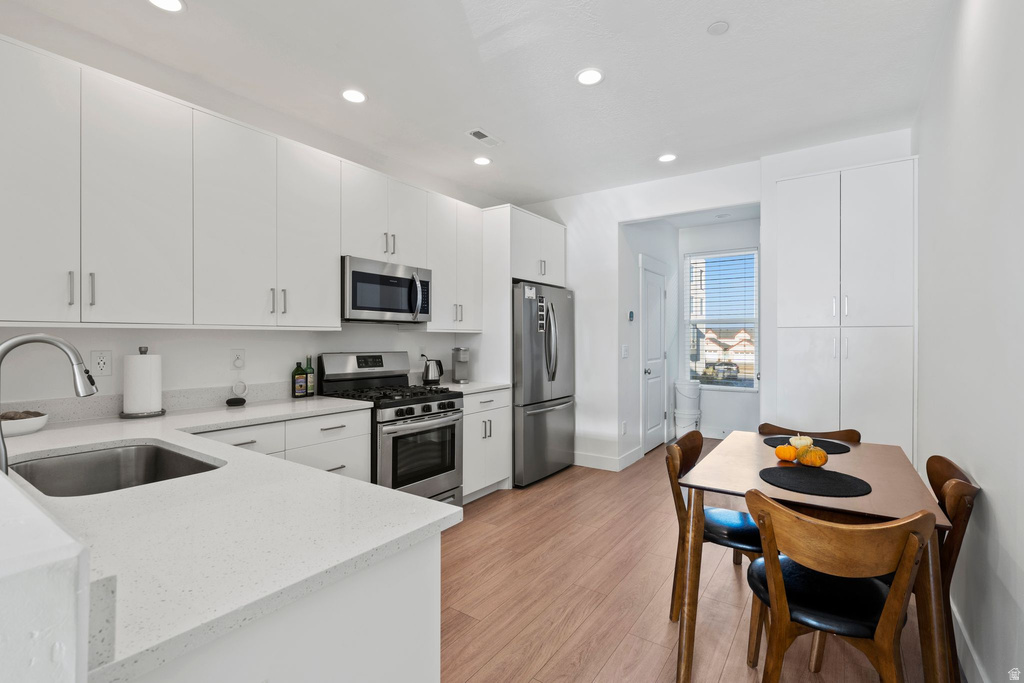 11237 S FREESTONE RD South Jordan, UT 84009