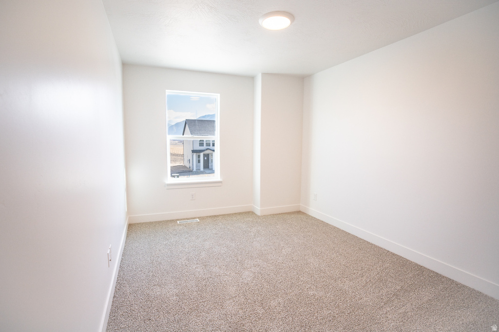 1151 N 1020 W Salem, UT 84653