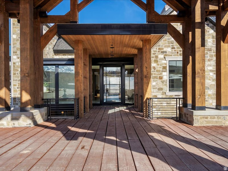 5734 E LEWIS POINT CIR Huntsville, UT 84317