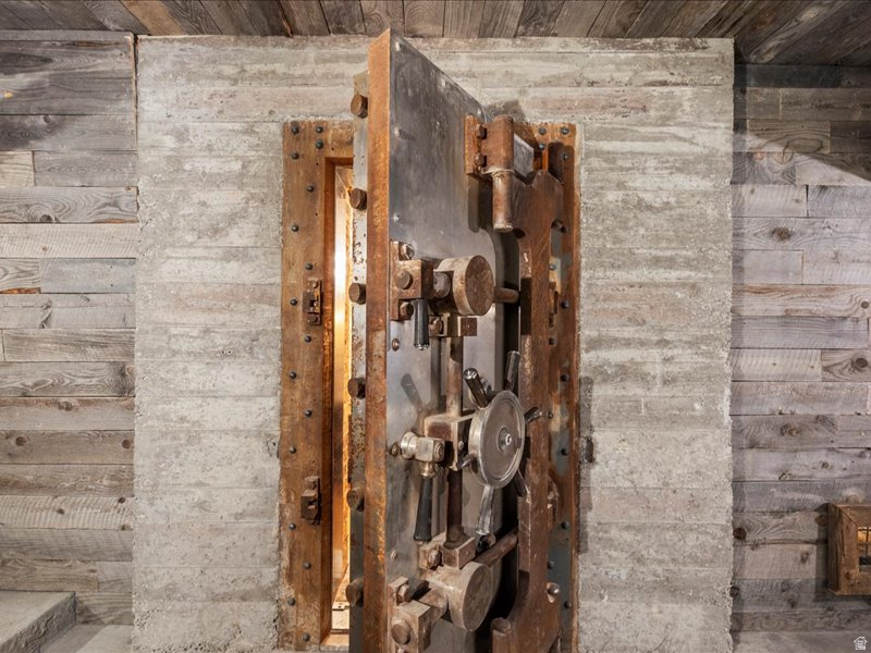 5734 E LEWIS POINT CIR Huntsville, UT 84317