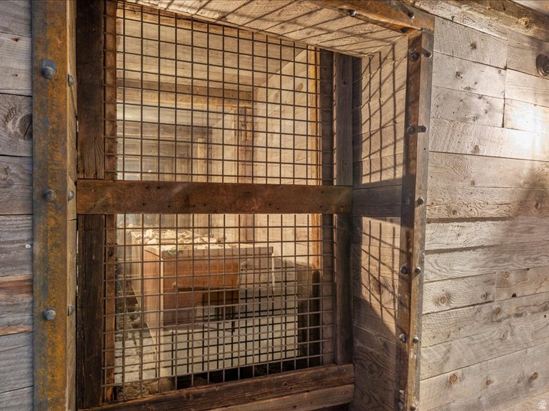 5734 E LEWIS POINT CIR Huntsville, UT 84317