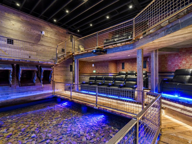 5734 E LEWIS POINT CIR Huntsville, UT 84317