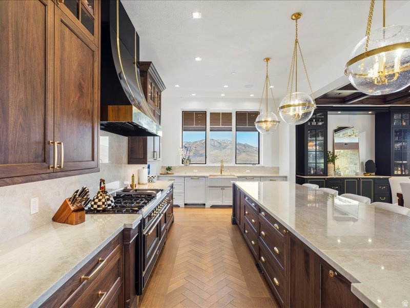 5734 E LEWIS POINT CIR Huntsville, UT 84317