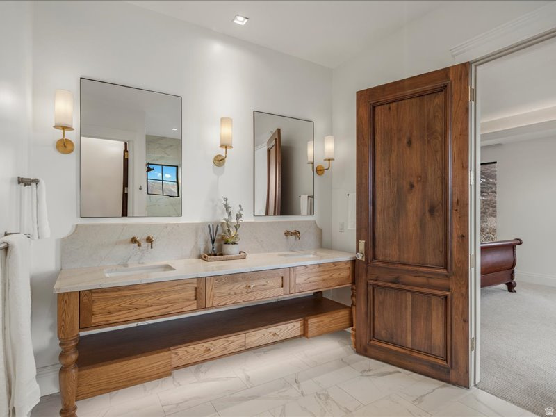 5734 E LEWIS POINT CIR Huntsville, UT 84317