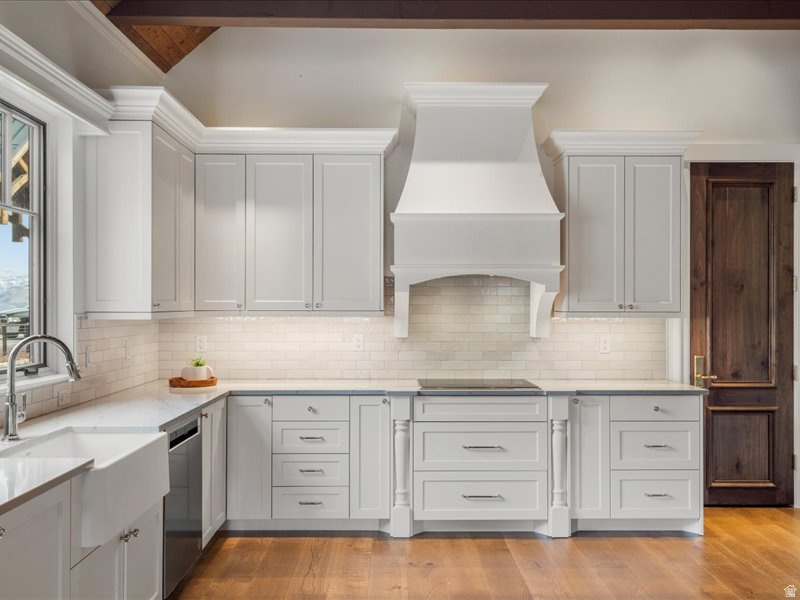 5734 E LEWIS POINT CIR Huntsville, UT 84317