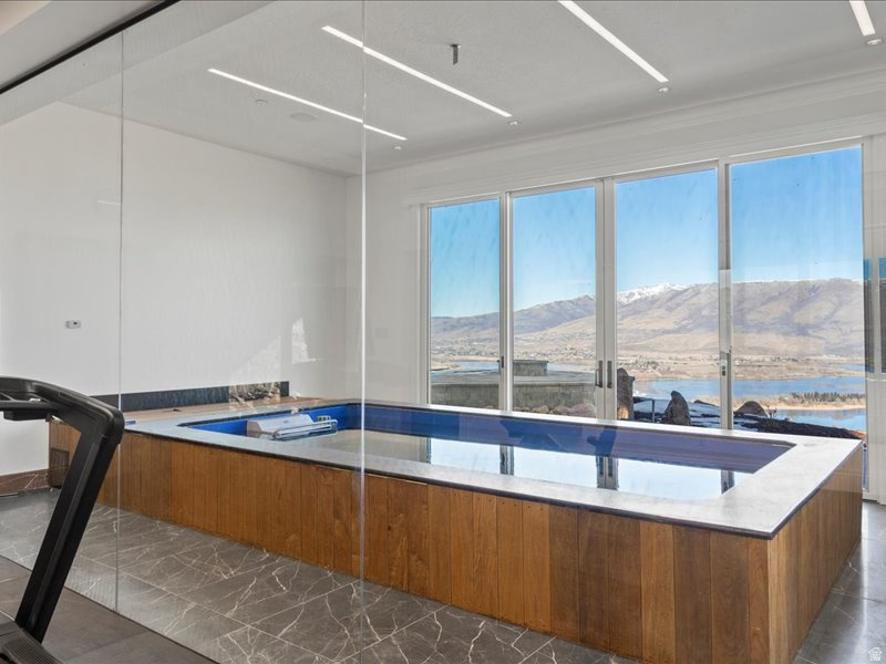 5734 E LEWIS POINT CIR Huntsville, UT 84317