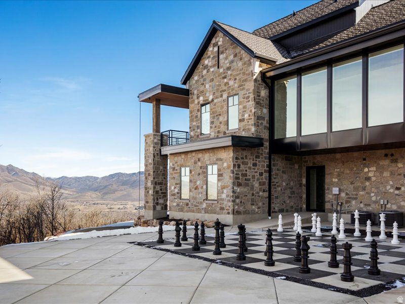 5734 E LEWIS POINT CIR Huntsville, UT 84317