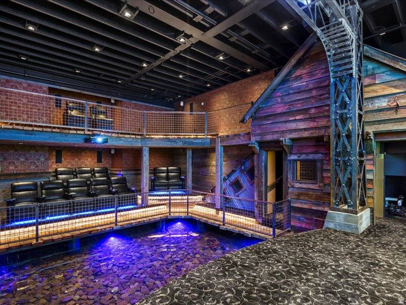 5734 E LEWIS POINT CIR Huntsville, UT 84317